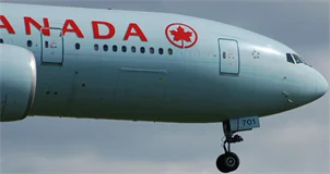 WAR : Air Canada 777-300ER