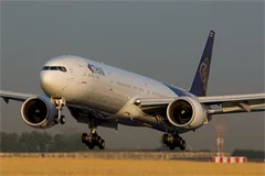 Just Planes Downloads - WORLD AIRPORT CLASSICS : Paris (2010)