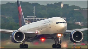 Just Planes Downloads - WORLD AIRPORT : Atlanta 2015 (DVD)