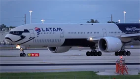 Just Planes Downloads - WORLD AIRPORT : Miami 2023