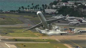 WORLD AIRPORT : St Maarten 2016