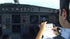 Just Planes Downloads - WAR : Aegean A321 & Avro RJ