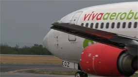 Just Planes Downloads - VivaAerobus 737-300 (DVD)